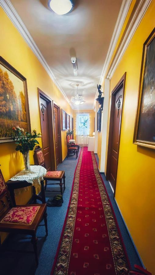 Hotelowe Pokoje J.Bukowiecka Tuszyn Exterior foto
